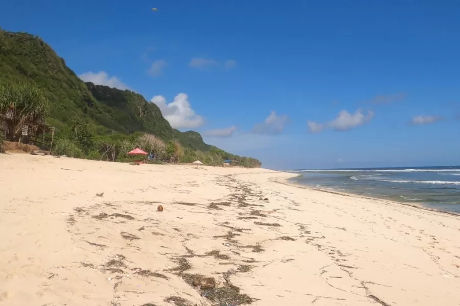3-weeks-in-Bali-Nunggalan-beach