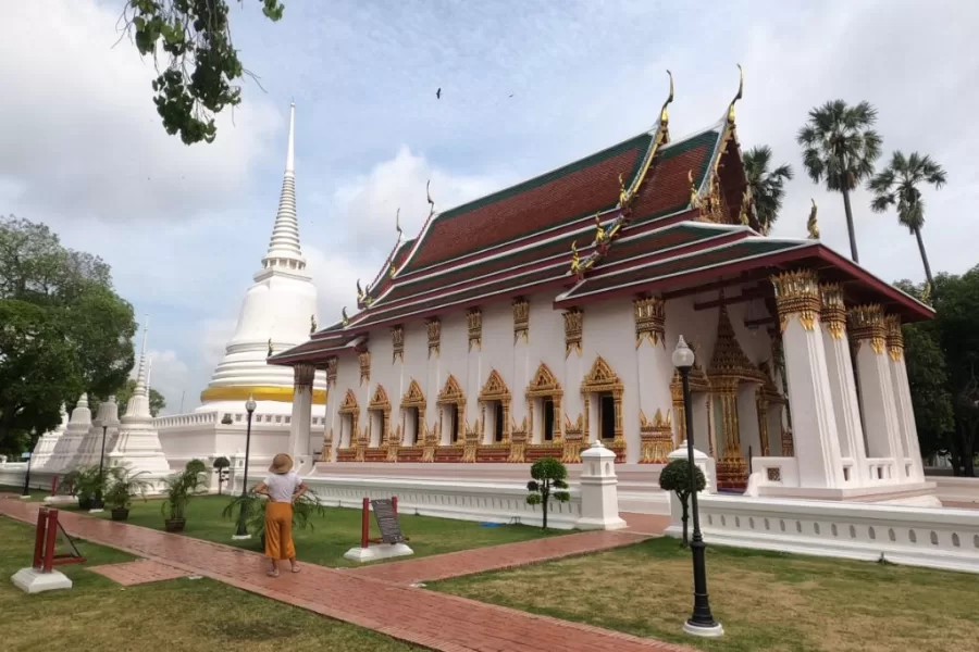 Ayutthaya-Temples-in-Thailand-Wat-Suwan-Dararam