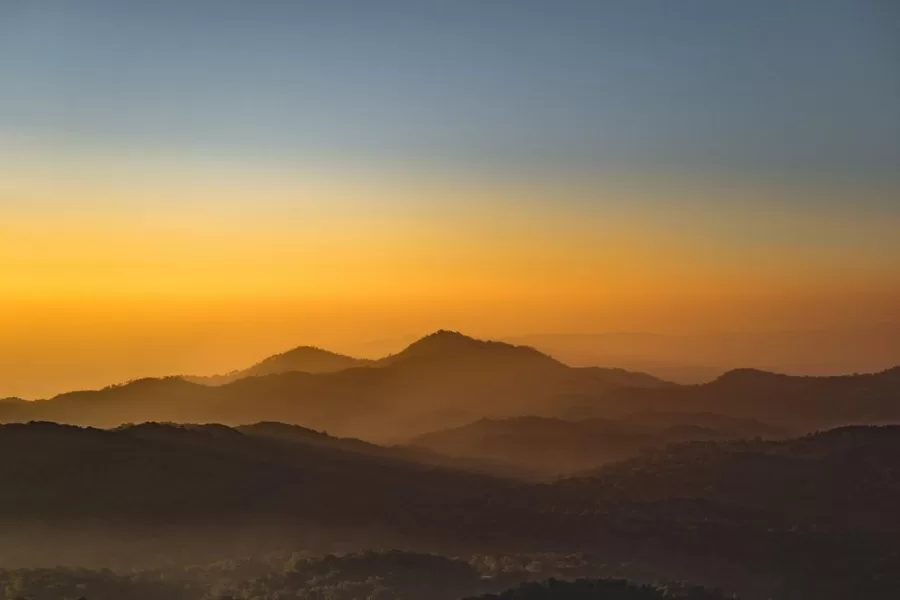 Chiang-Mai-to-Pai-Motorbikes-mountains-at-dusk