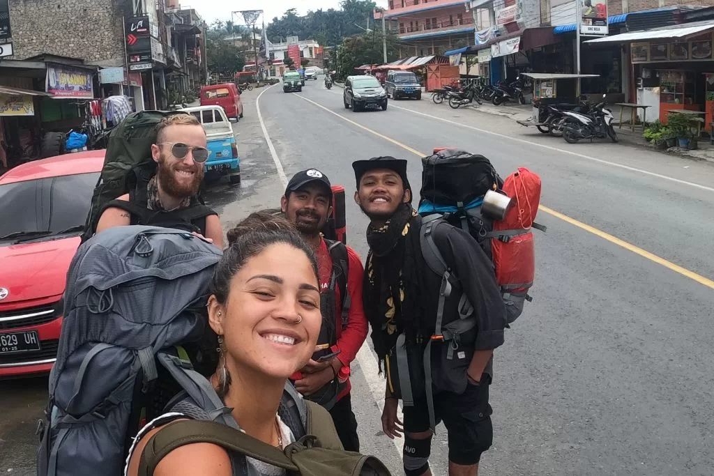 Making friends with other backpackers in Indonesia.