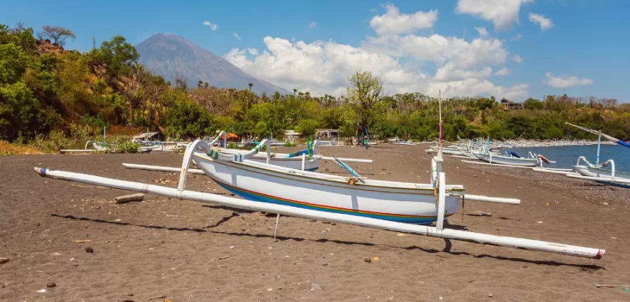 where to stay in Amed Feature Image