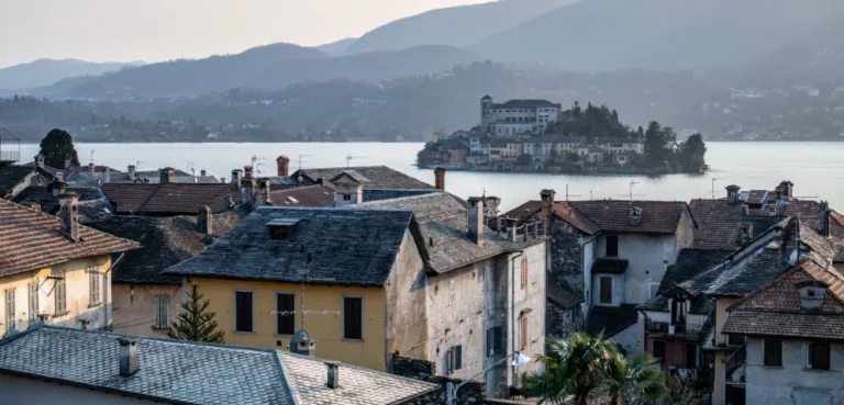 Orta_San_Giulio_Accommodation_Guide_Feature