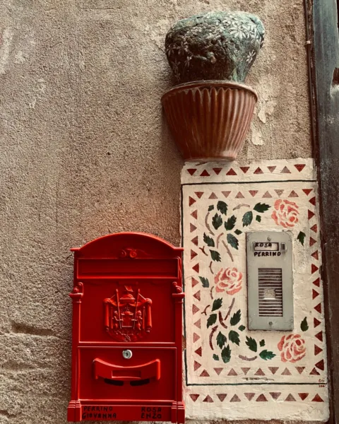 post box detail in Il Borgo