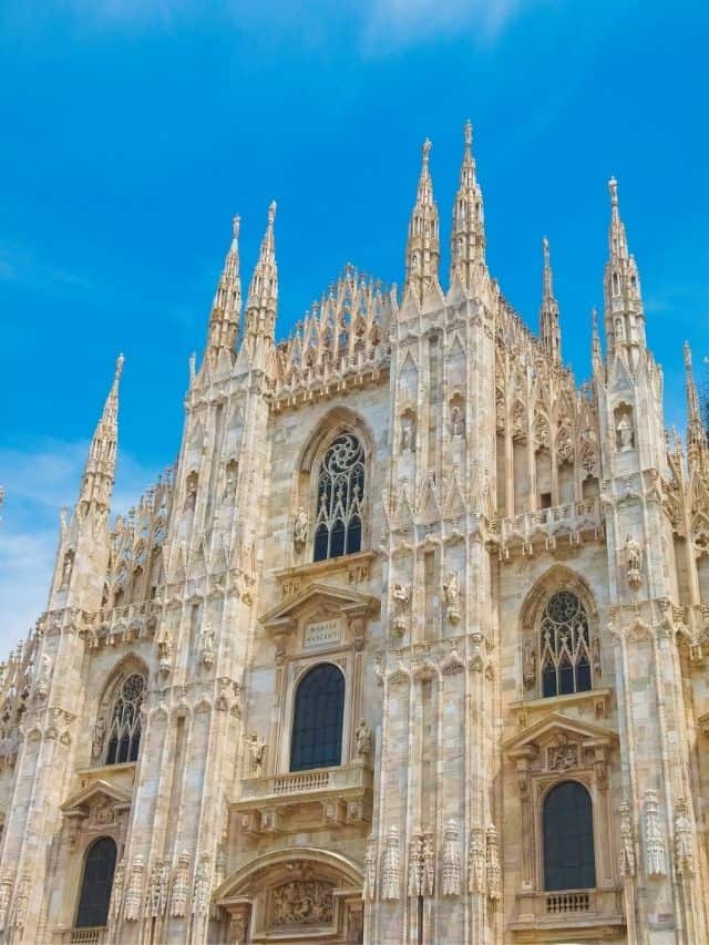 Visit Duomo Milano during 2 days in Milan.