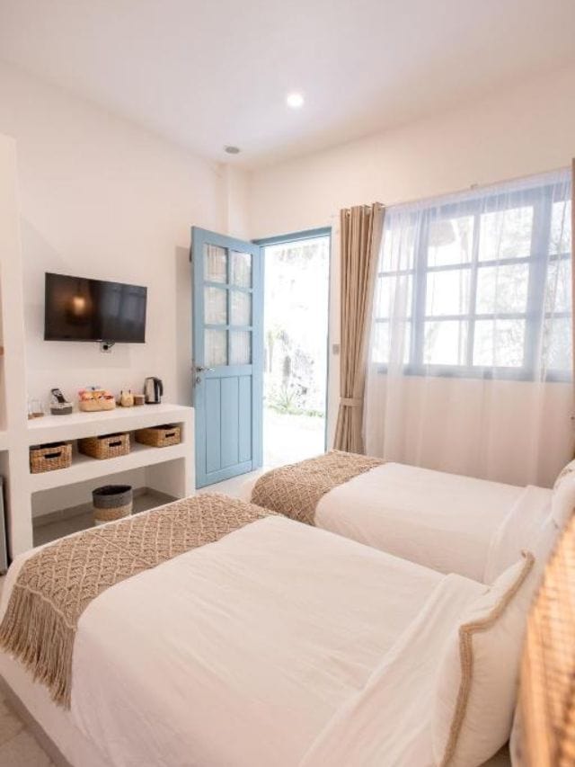 Twin room at Seaesta Komodo Hotel and Hostel in Labuan Bajo