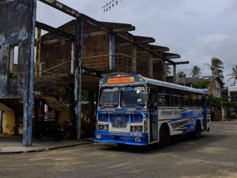How To Get From Ella To Ahangama: Bus, Taxi & Safari Transfer Options