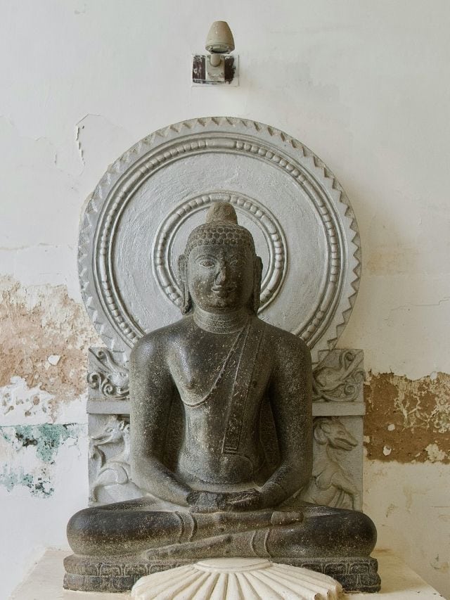 Buddha statue inside a temple in Sri Lanka; reconnecting with nature is one of the popular things to do in Ahangama.