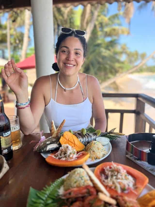 Grilled fish lunch beside the beach during 4 days in Ahangama
